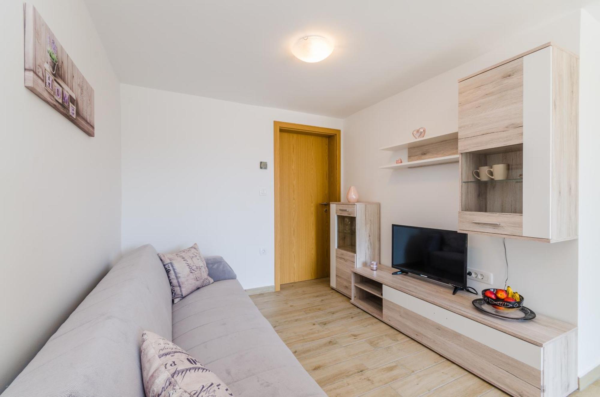 Leng Apartment Dramalj Exterior photo
